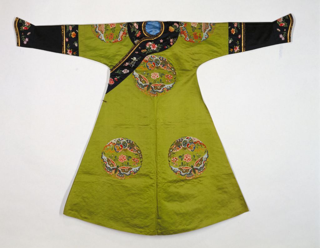 图片[1]-Greenland Happy Meet Eight Regiments Dressed Satin Cotton Robe-China Archive